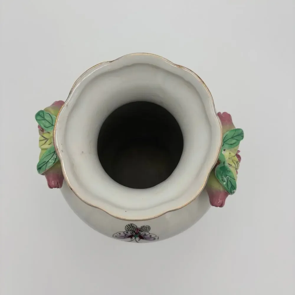 Unbranded vase pre